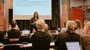 Karin Inde talar på förbundsmötet 2025.