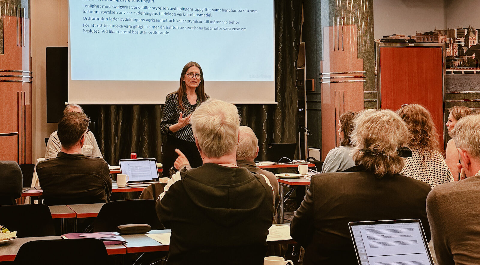 Karin Inde talar på förbundsmötet 2025.